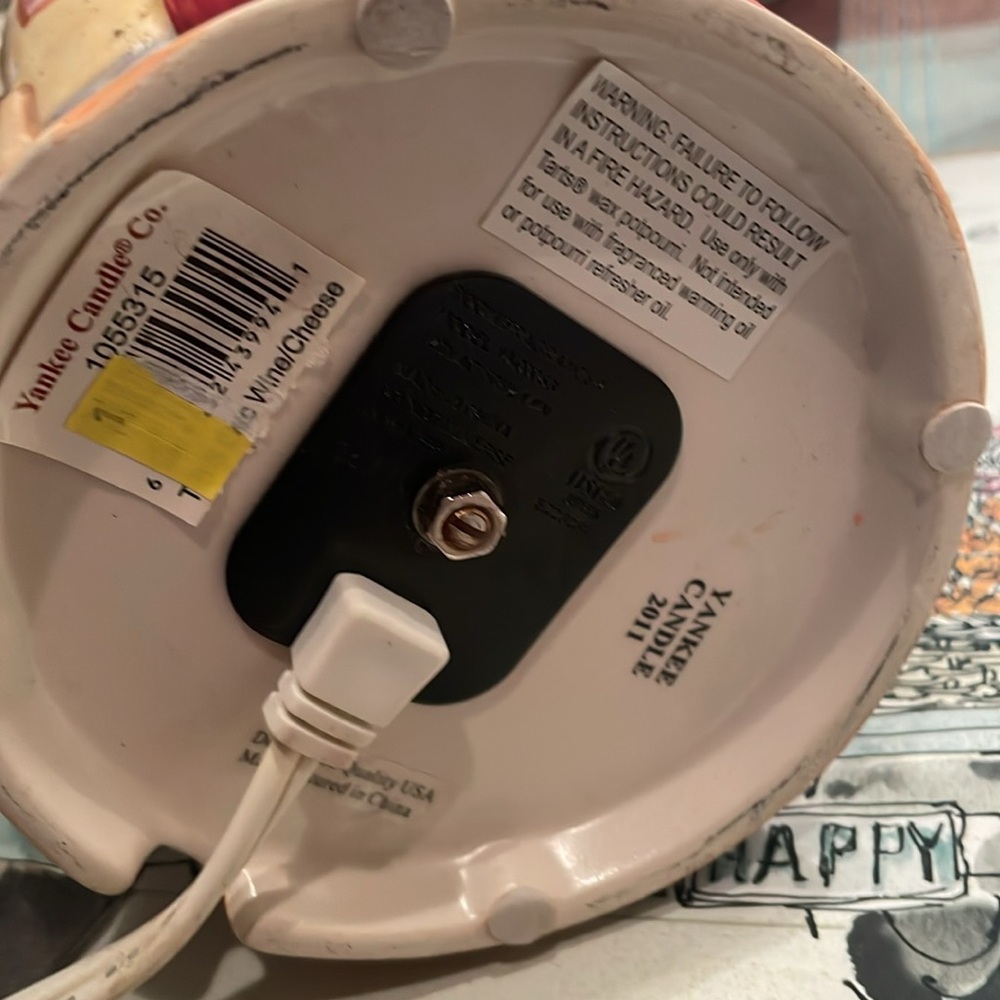 Vintage Yankee Candle plug in warmer - Picture 5 of 5